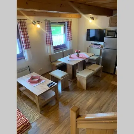 Domcek U Fera * Zazriva