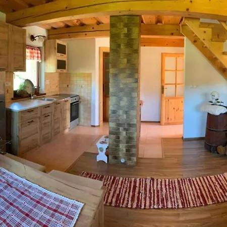 Domcek U Fera * Zazriva